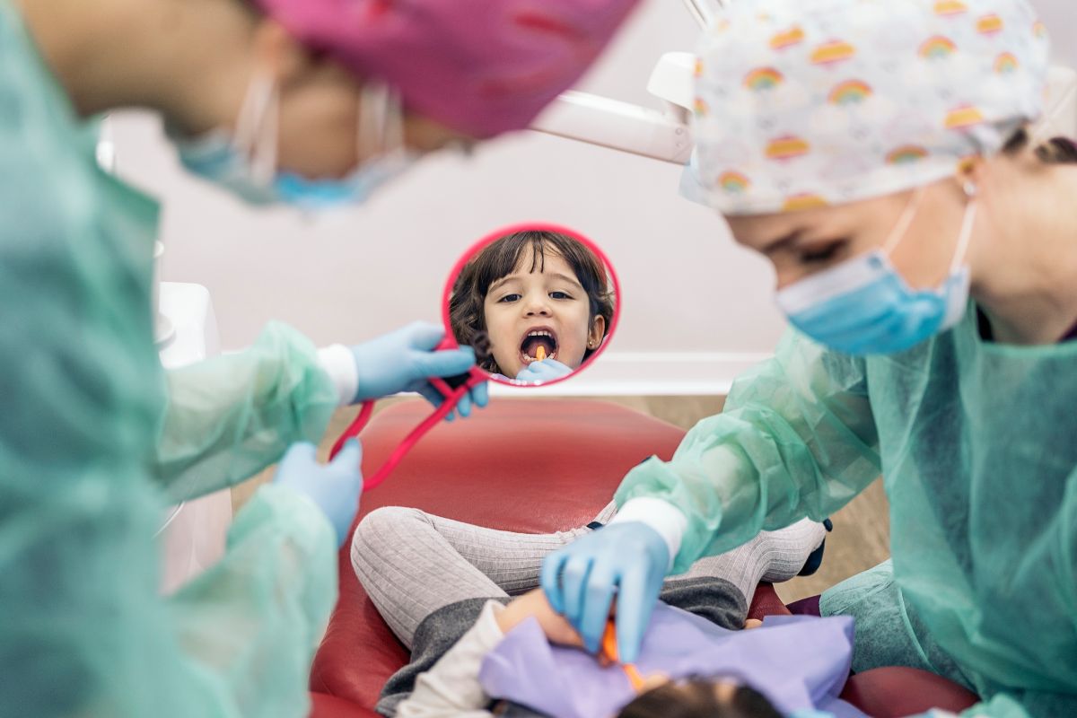 tips to choose right pediatric dentist in burbank